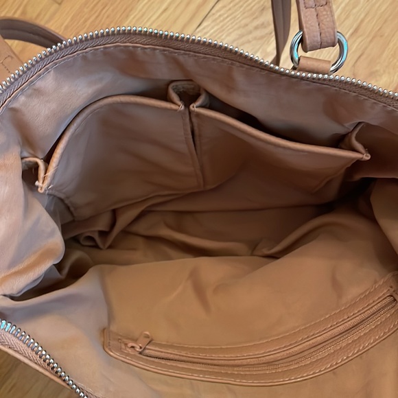 Tyler Rodan Shoulder Bag/Purse. Navy/Off White /Tan EUC - Picture 6 of 8